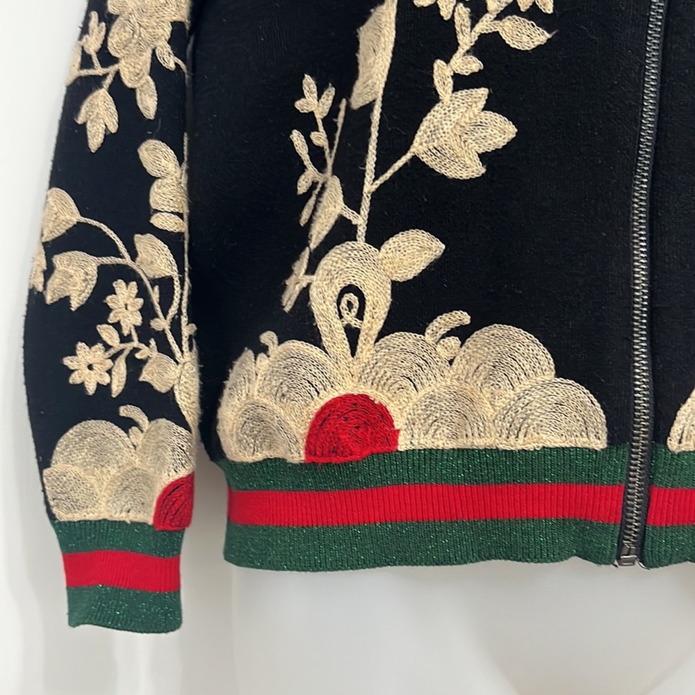 Embroidered baseball style jacket - Picture 2 of 8